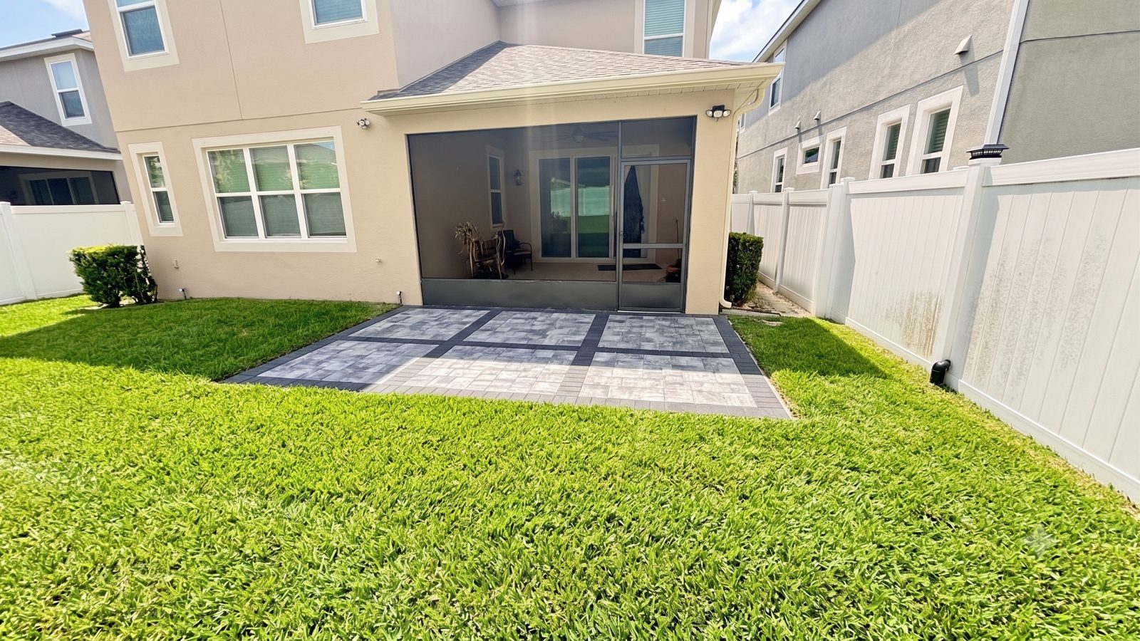 Paver driveway and walkway by Lakewood Ranch Concrete, serving Palmetto, FL